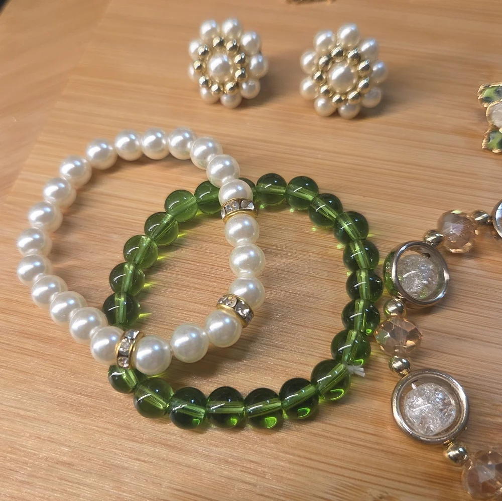 Bundle Lot Set with 13 Jewelry Pieces | Vintage & Modern - Picture 10 of 14
